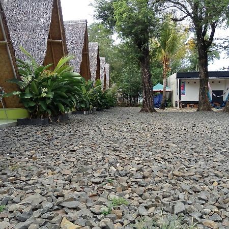 Bunar Tunggal Villa N Resto Anyer Exteriör bild