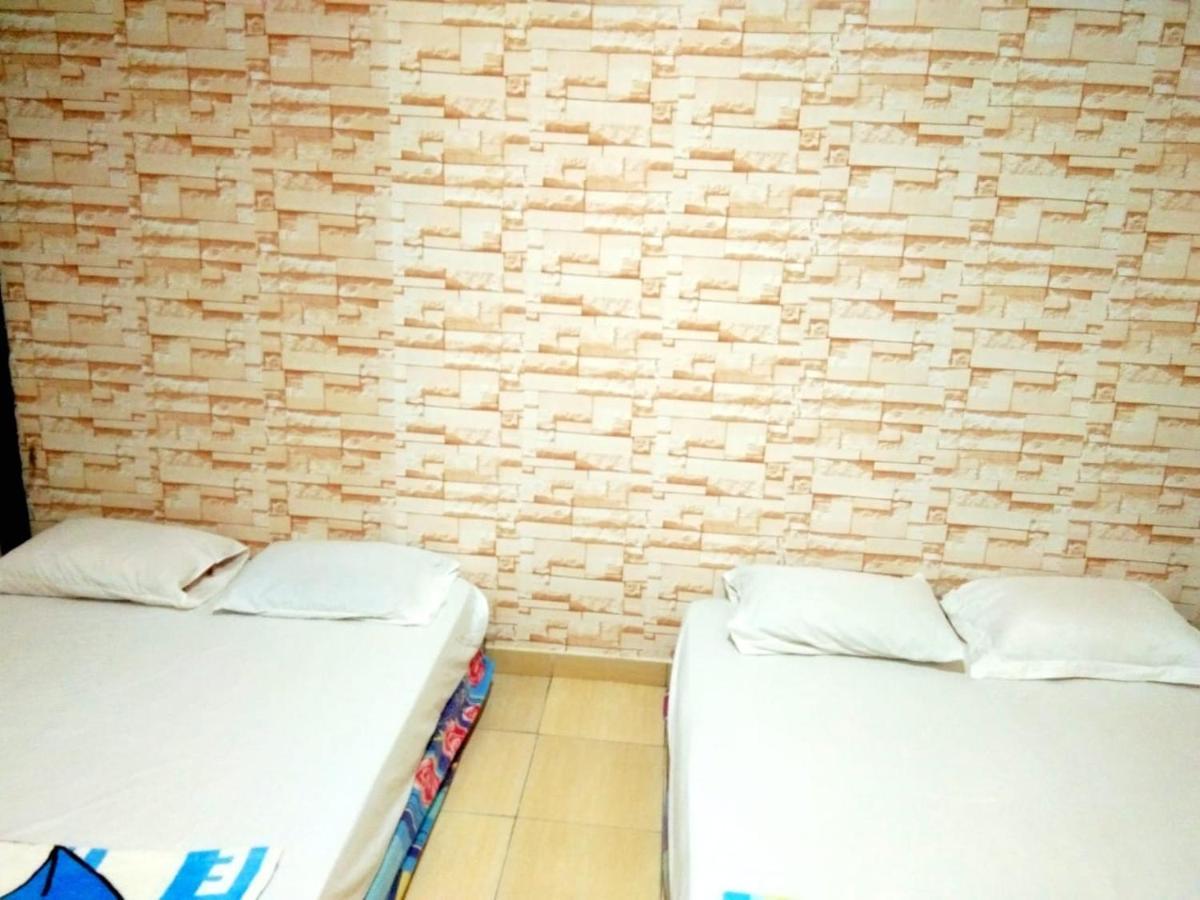 Bunar Tunggal Villa N Resto Anyer Exteriör bild