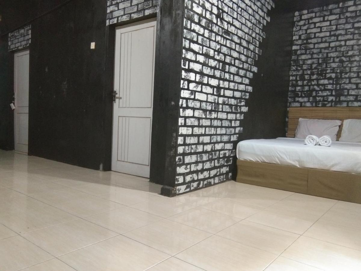 Bunar Tunggal Villa N Resto Anyer Exteriör bild