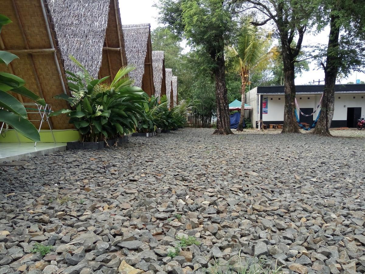 Bunar Tunggal Villa N Resto Anyer Exteriör bild