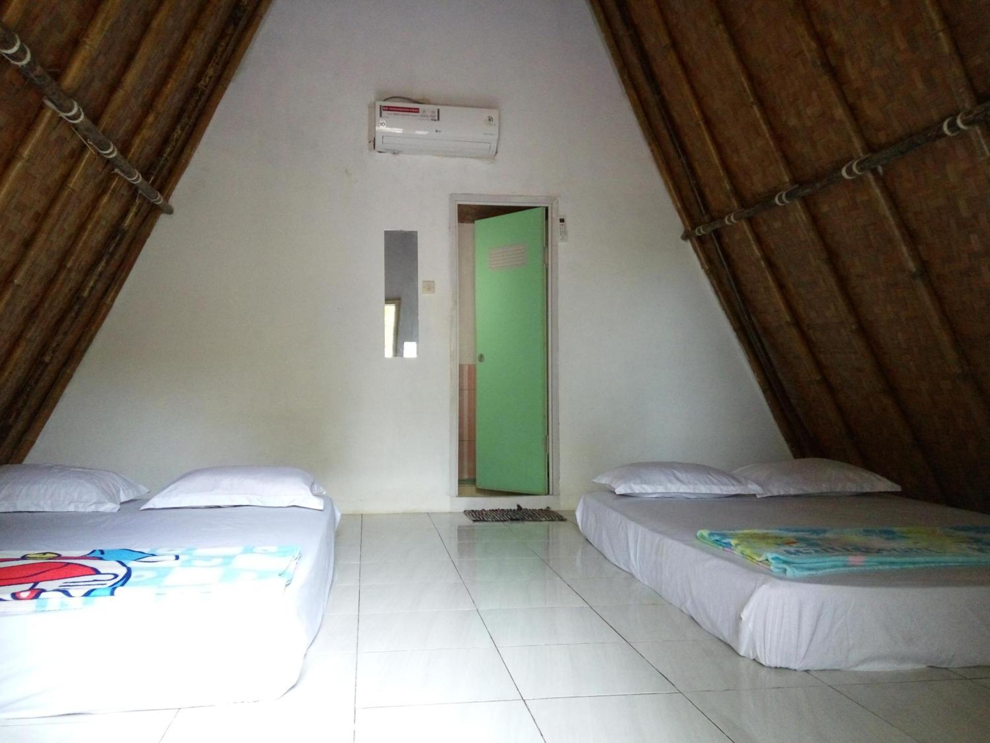 Bunar Tunggal Villa N Resto Anyer Exteriör bild
